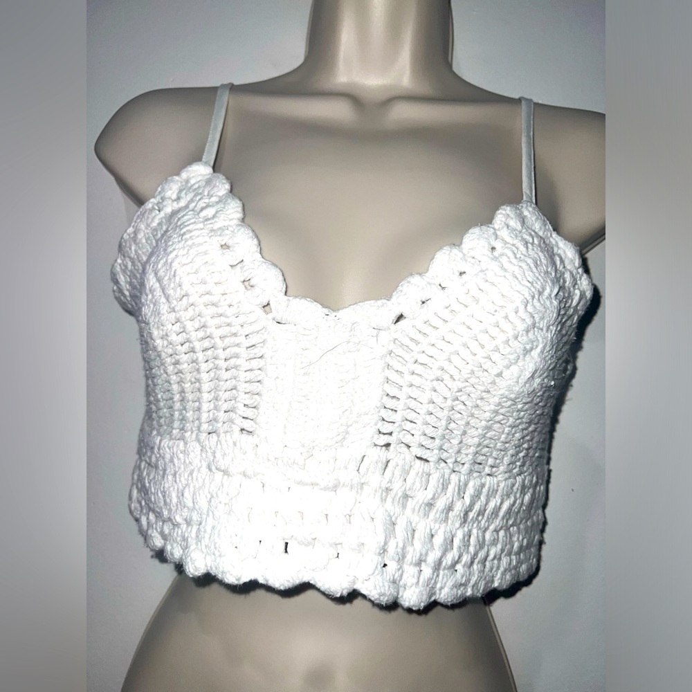 NWOT O.G Collective Crochet Spaghetti Crop Top Size M